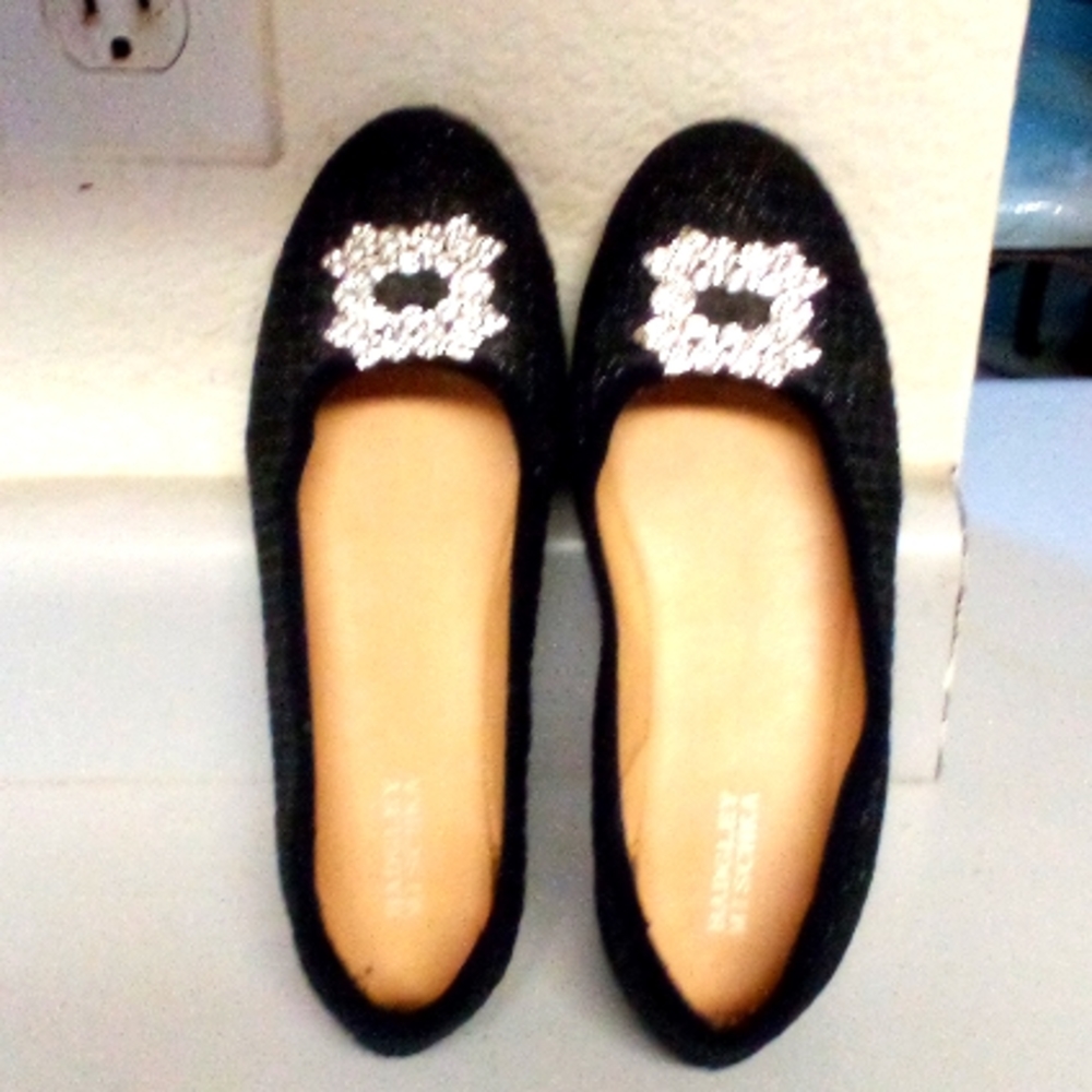 ~Badgley Mischka Blingin flats~